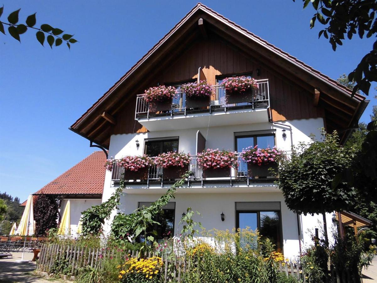 Gruener Baum 